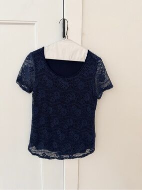 Leo & Nicole Navy Lace Short Sleeve Scoop Neck Top